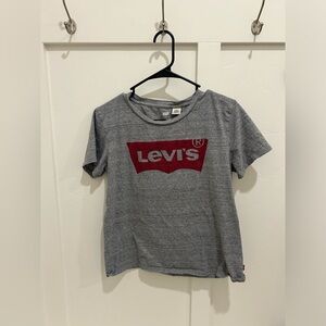 Women’s Levi’s T-Shirt